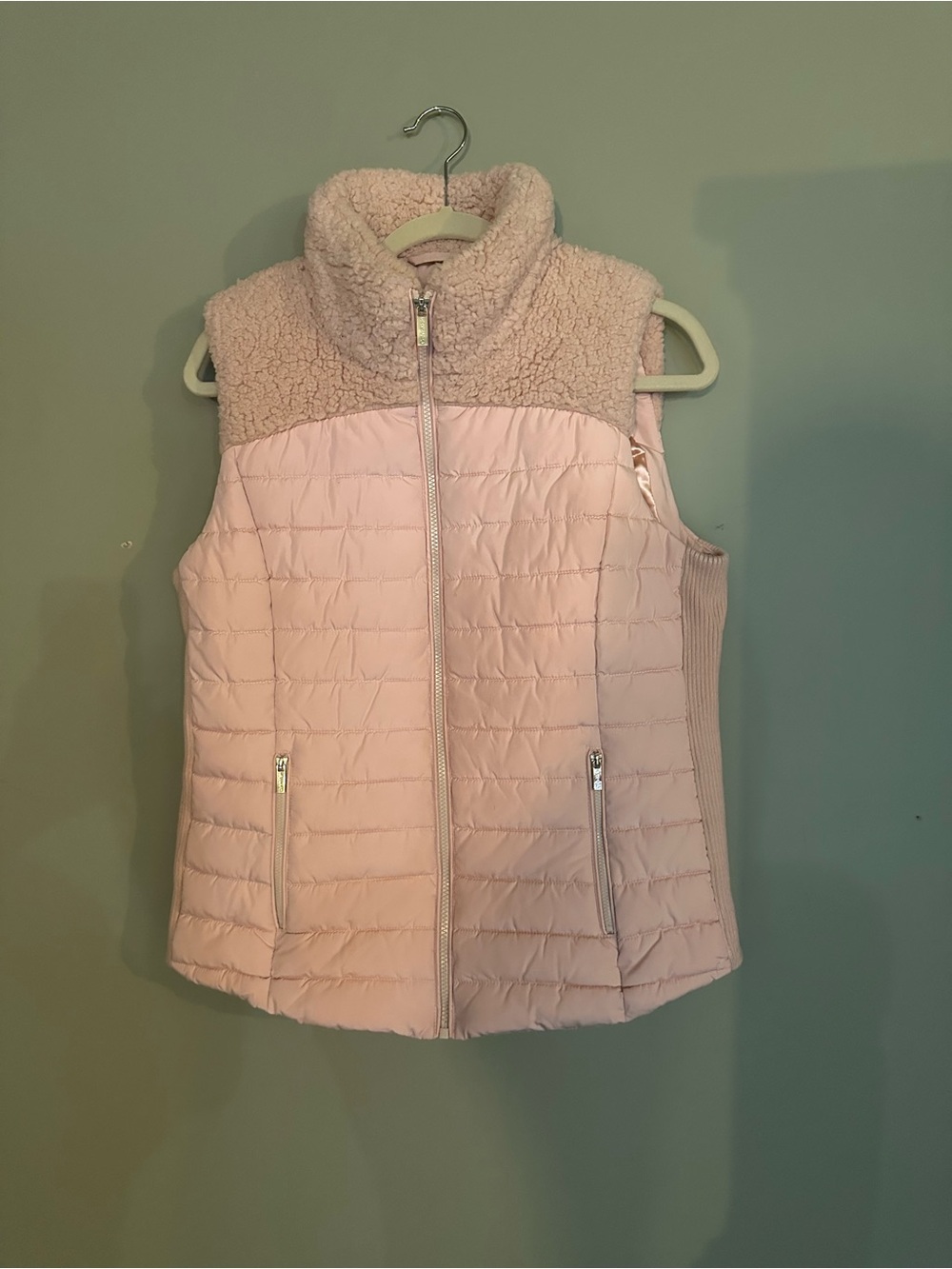 Like New! Calvin Klein Light Pink Quilted Sherpa Vest. Size medium